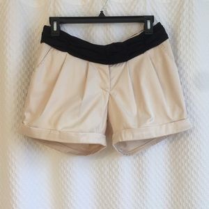 Anthropologie cream shorts SZ L  #165